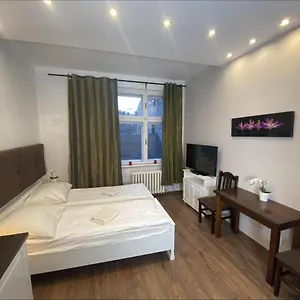  Apartamento P&j Sw. Krzyza
